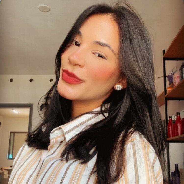 Larissa Moura Siqueira